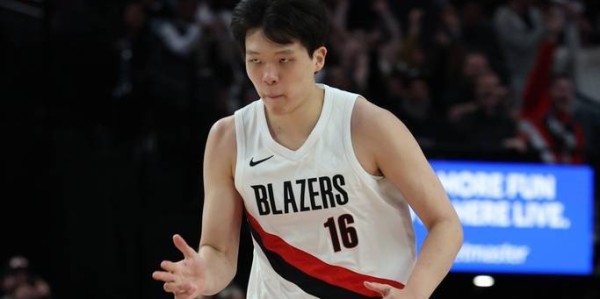 队记：杨瀚森不如克林根 再不行就交易来个替补中锋