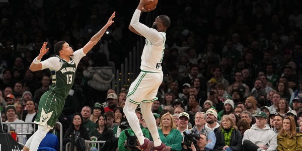 布朗30+13罗林斯25分 凯尔特人大胜雄鹿