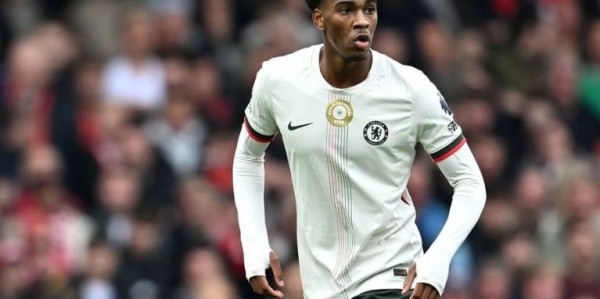 英超的天没变！阿森纳领跑积分榜，曼城3连胜，压力给到利物浦