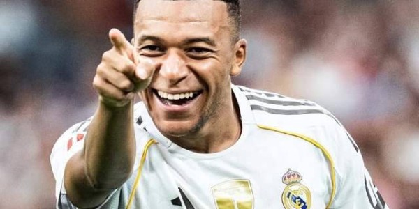 皇马冲击第14座西超杯冠军！姆巴佩空降决赛，9战巴萨狂轰12球