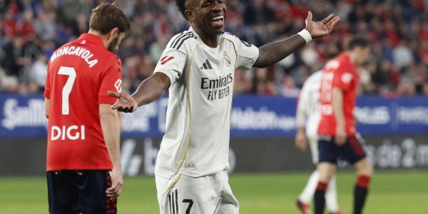 天助巴萨：1-2大冷门，皇马遭西甲第10掀翻，多赛一场领先巴萨2分