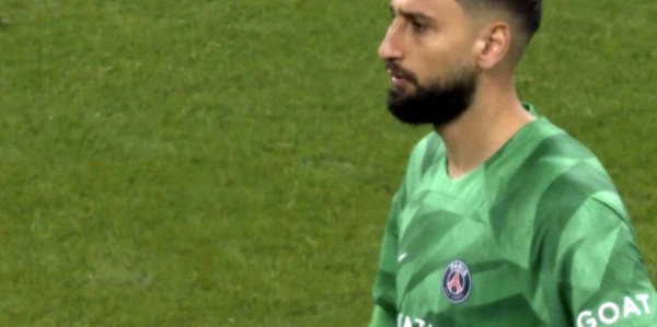 唐纳鲁马点赞曼联夺冠照，2600万可买到！周薪30万需卖奥纳纳方可引进