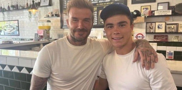 曼联热身赛首战大名单曝光，两新援首秀五鼠落选！一人缺席将被出租